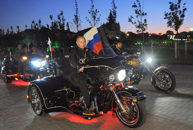 САЩ вкара в черния си списък представител на Путин и нощните му вълци