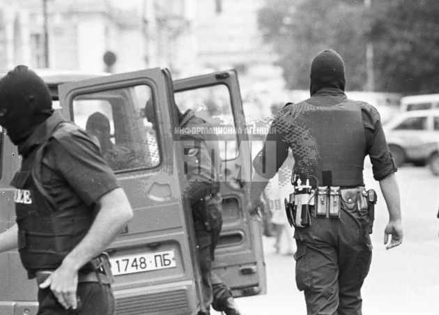 Първо в БЛИЦ: Барети щъкат из столичния квартал „Надежда“ 2?