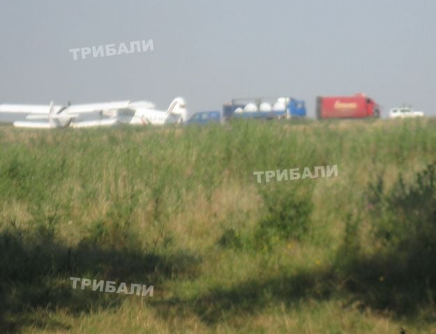 Ето ги самолетите убийци, пръскат и тровят поголовно (СНИМКИ)