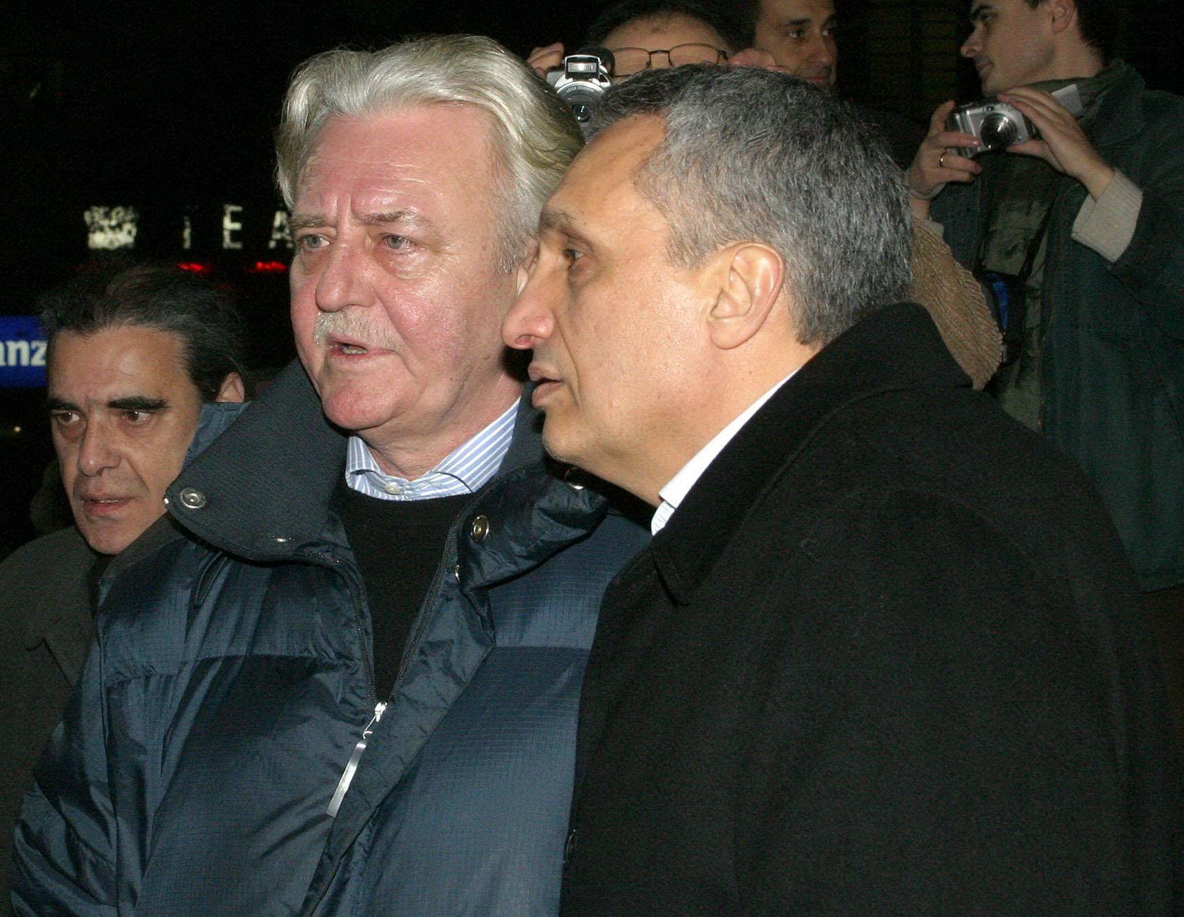 Бойко сервира Костов