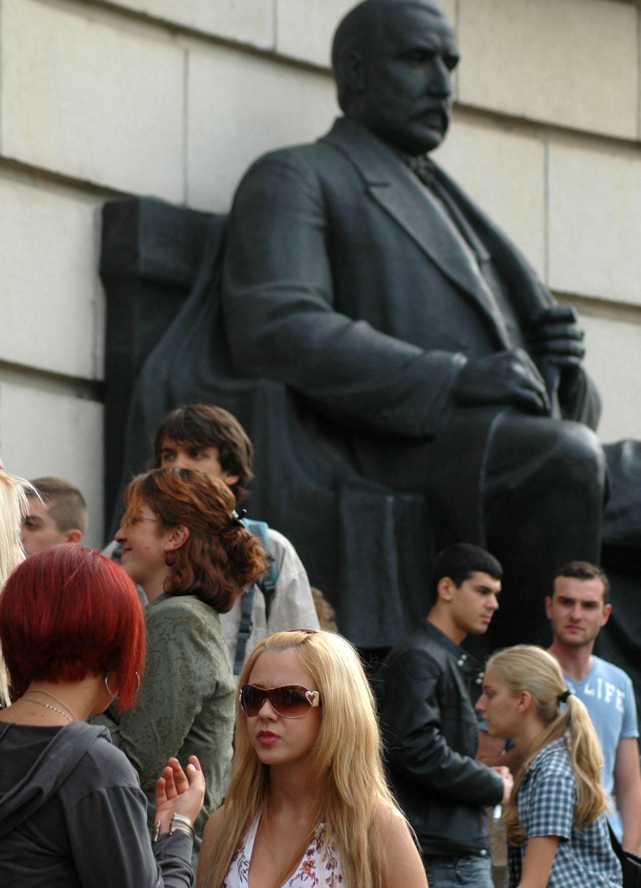 За право в СУ се влиза и с четворка