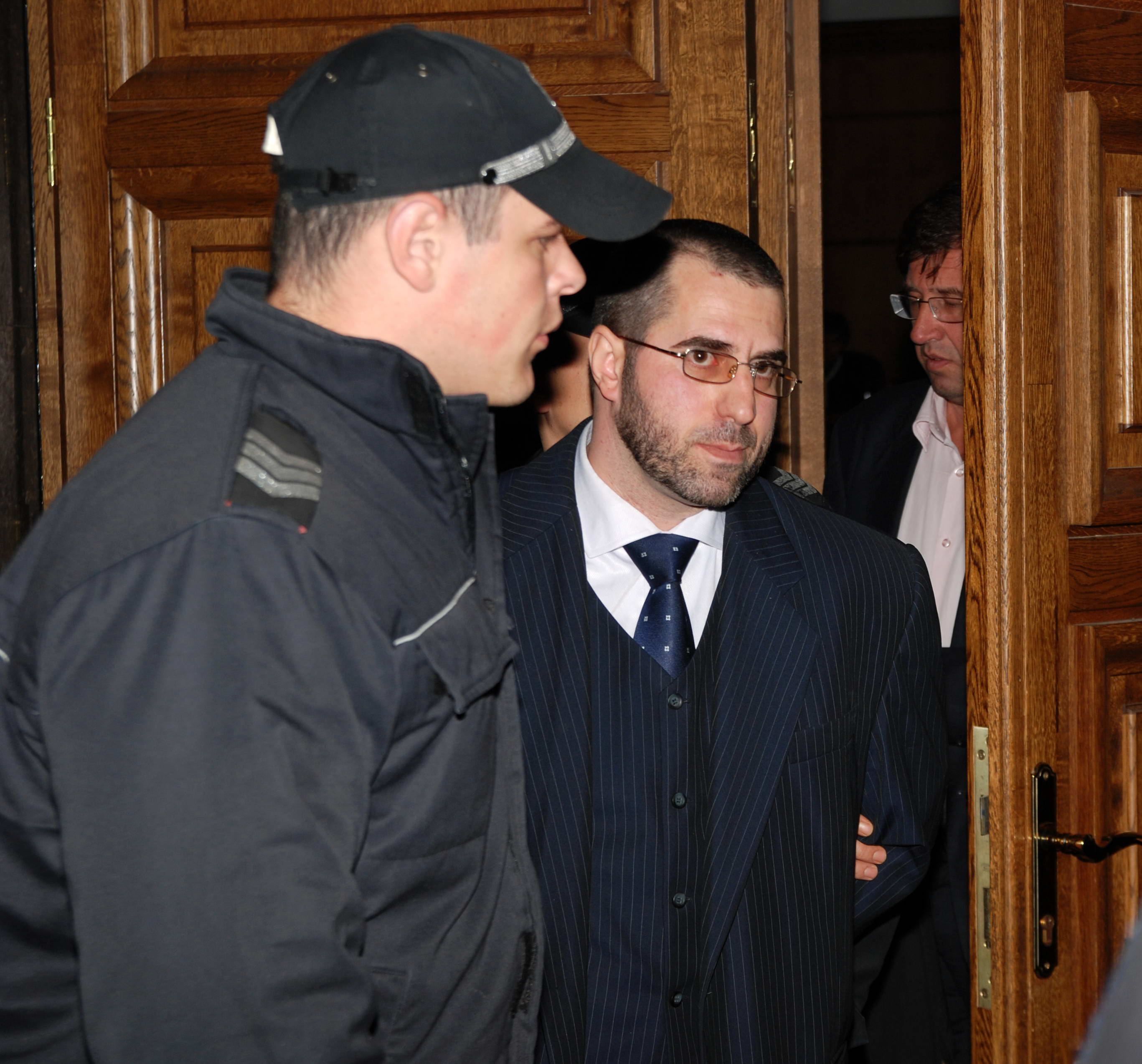 Изнасилвачът Мангъров спипан в нова крими изцепка, оправданието му изби рибата