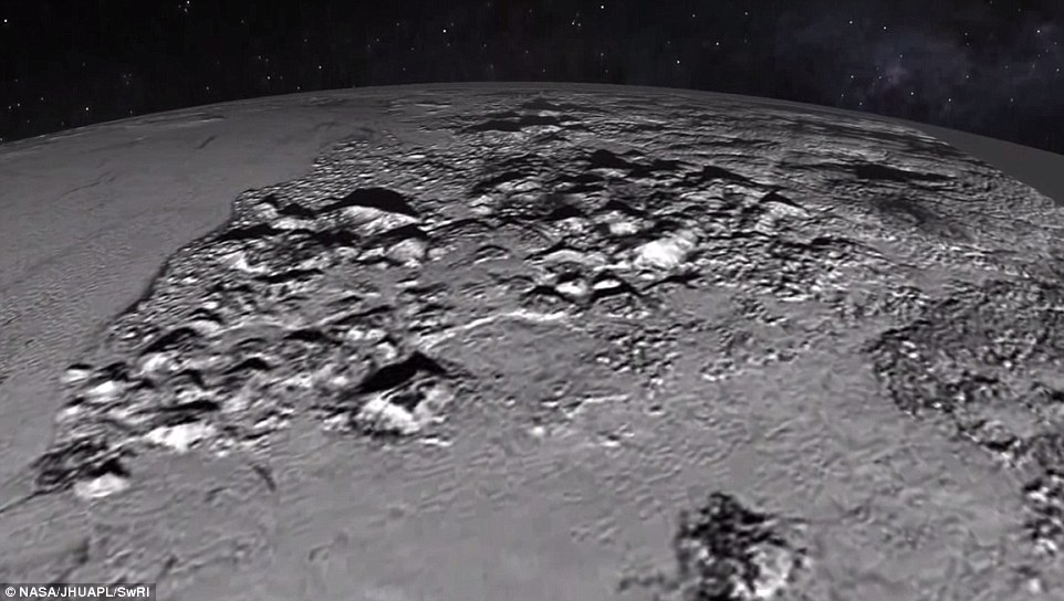 New Horizons откри газова опашка и ледено „сърце” на Плутон (СНИМКИ/ВИДЕО)