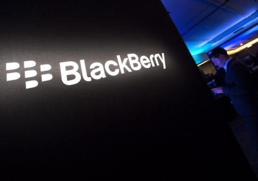Пакистан спря услугите на BlackBerry в страната до 1 декември