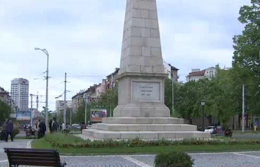 От днес тръгват трамваите по Руски паметник