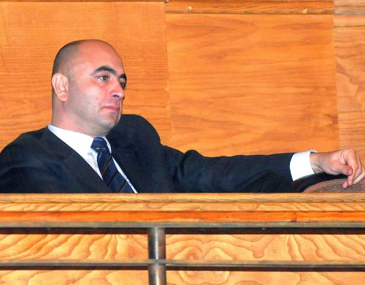 Компрометиран бивш депутат плонжира пред "Антикорупционния фонд"