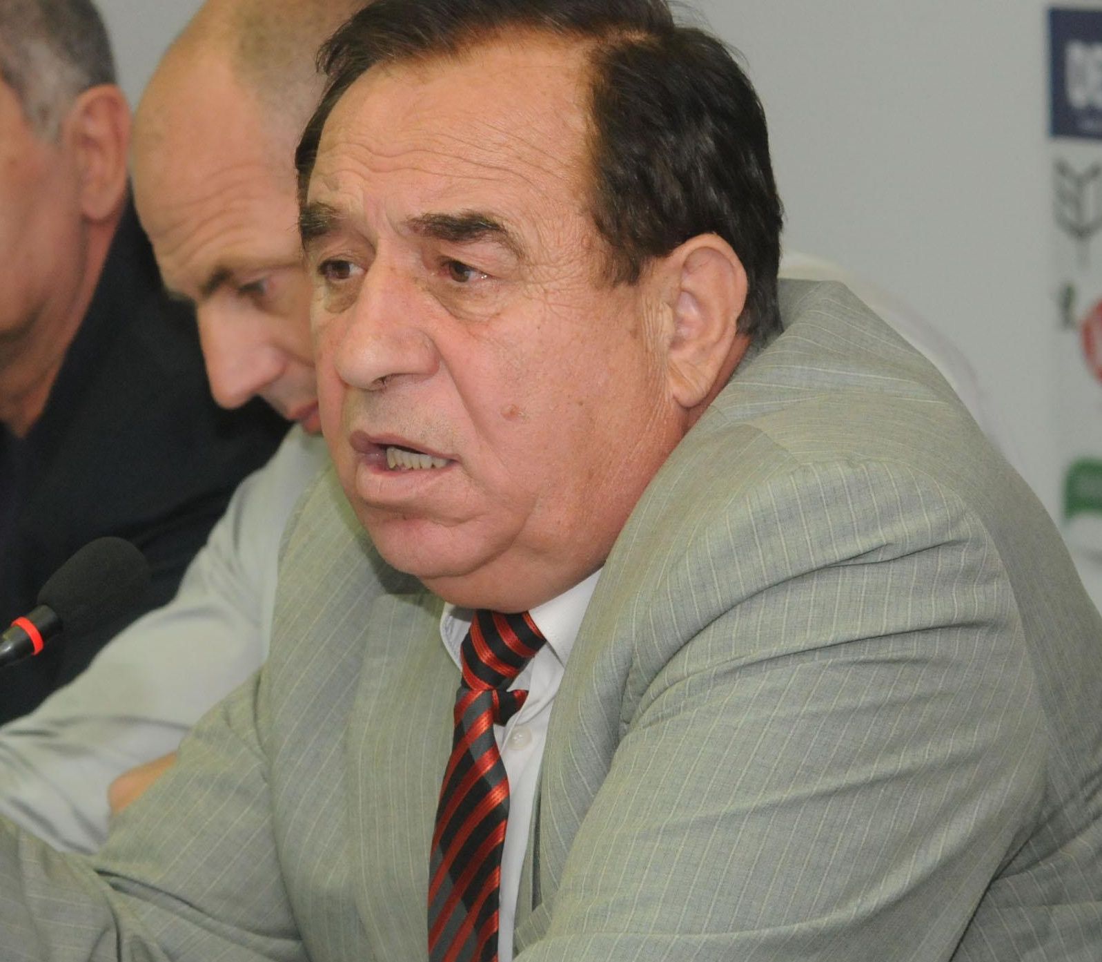 Рагин проговори след оставката си! Обяви къде е и какво мисли да направи за ритнатата камериерка