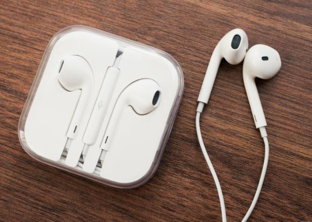 Apple патентова слушалки, които не падат от ушите