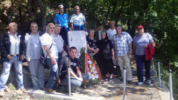 Топпилоти се разбиват край язовир, подозират атентат