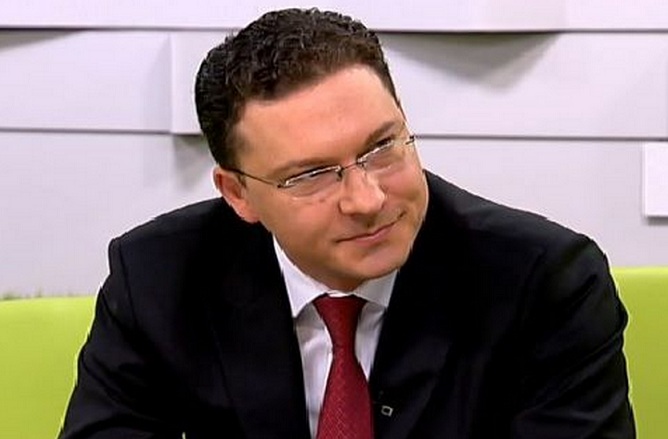 Даниел Митов е поискал обяснение от посланика ни в Москва за думите му, че санкциите срещу Русия са вредни