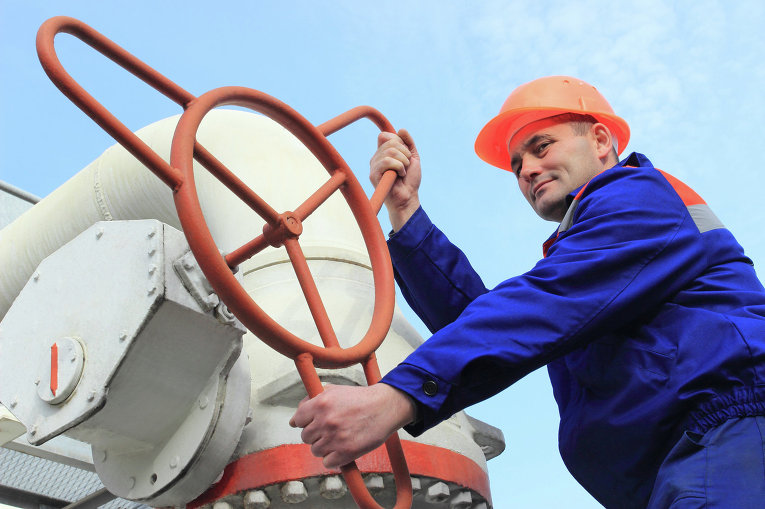 Newsweek: Енергийните компании на ЕС се връщат към големите договори с РФ   