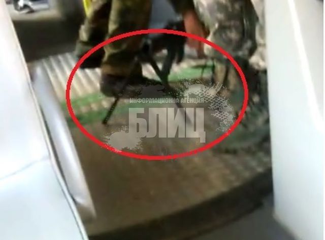 Как МО разбра, че военните и картечницата от видеото са бутафорни?