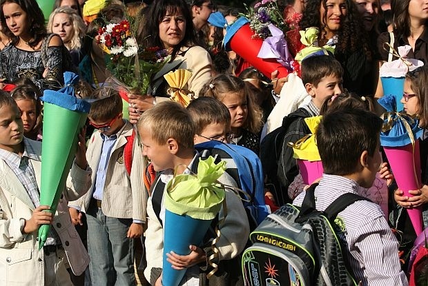 Първият звънец ще бие за 65 000 първолаци