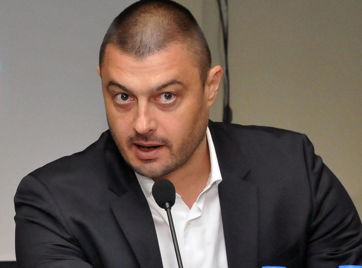Бареков попари Слави: Не става за политик, а само да събира шутове за неговото управление