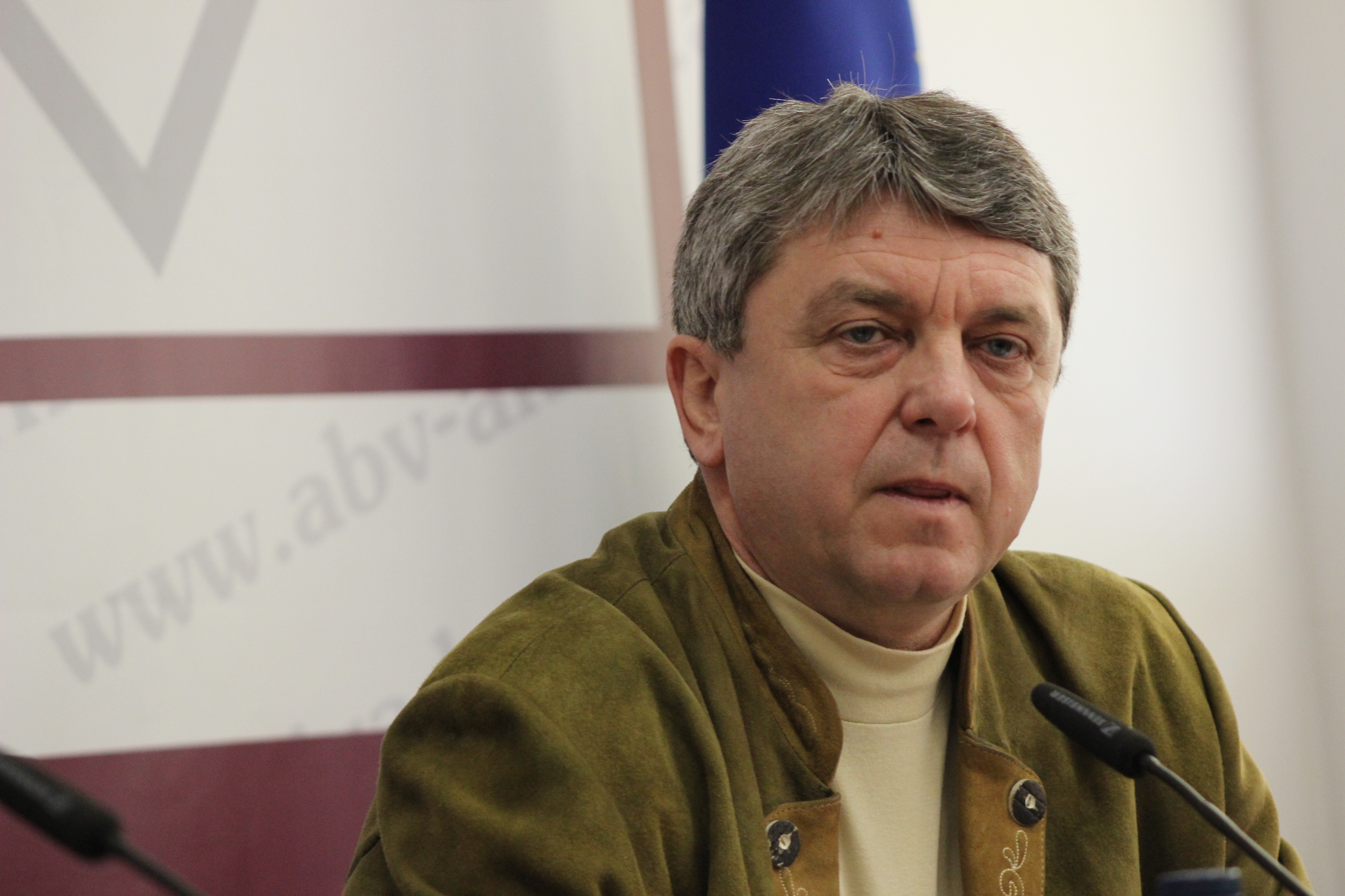 Доц. Христо Михайлов: АБВ влиза в кампанията за местни избори като просперираща партия