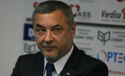 Валери Симеонов уличи в законови нарушения Константин Пенчев