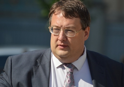 Украински депутат събира данни за руските летци, за да ги даде на „Ислямска държава”