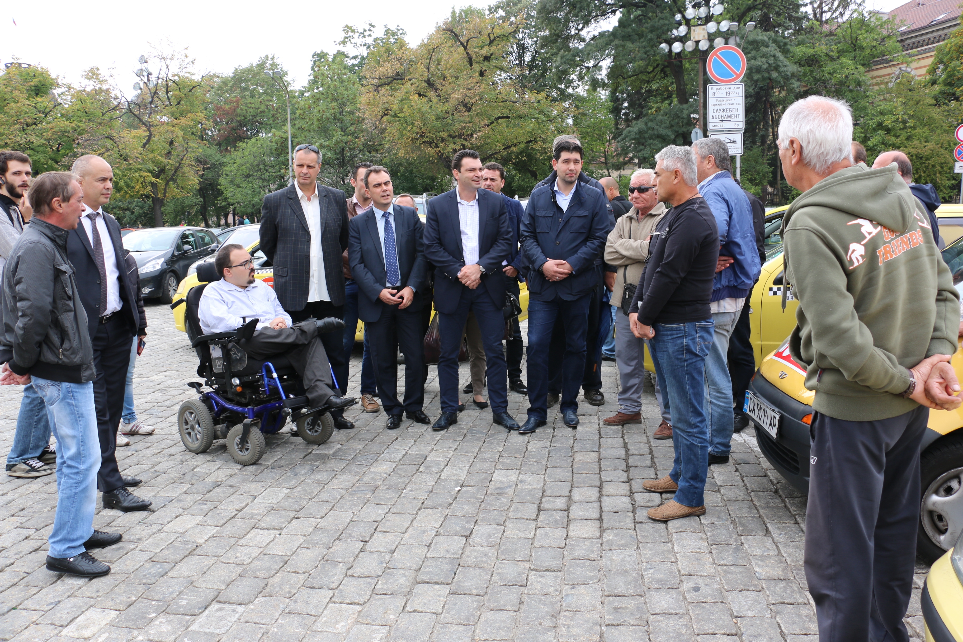 Калоян Паргов: Столична община не изпълнява законите приети от парламента