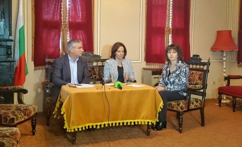 Таня Андреева даде рамо на кандидата за кмет на БСП Карлово