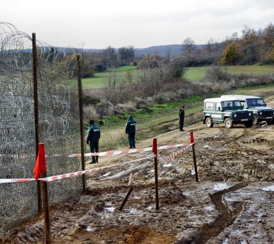 Границата под щурм от роти мъже от 2 месеца насам