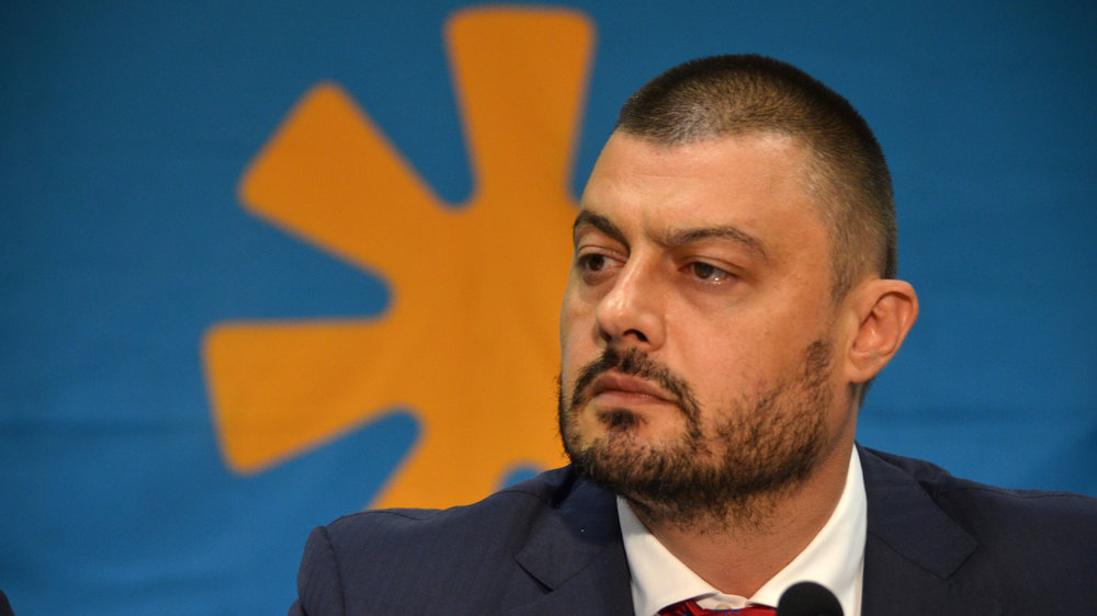Бареков: Срамувам се от гаврата на  bTV с опозицията