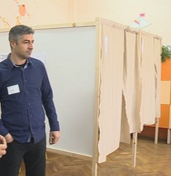 Допълнителни кабинки в Пловдив, за да стопят опашките