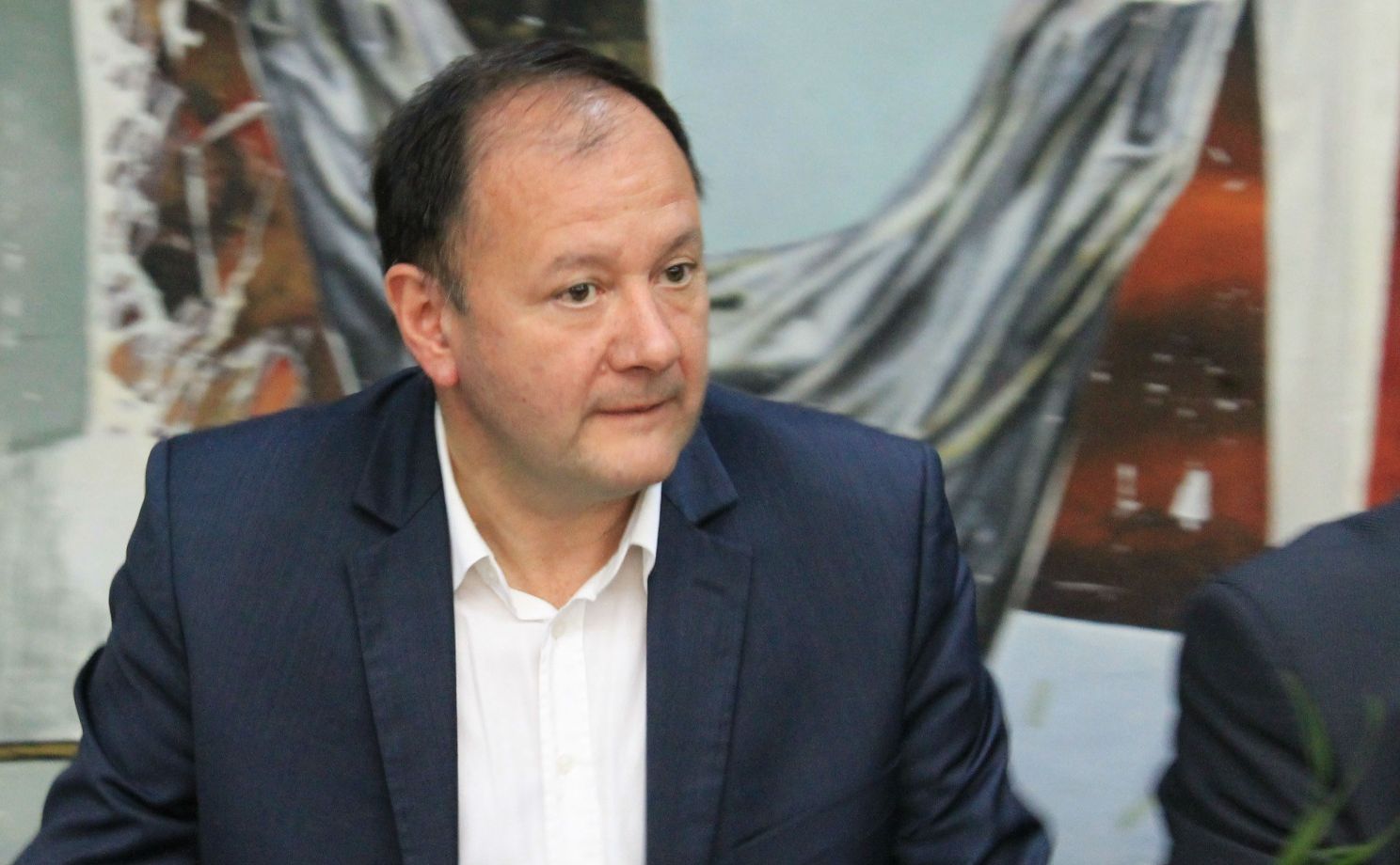 Михаил Миков: Ако искате, полицаите може да носят боди камери и в тоалетните