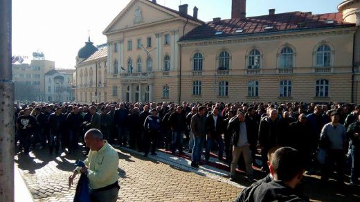 Работодателите срещу исканията на полицаите