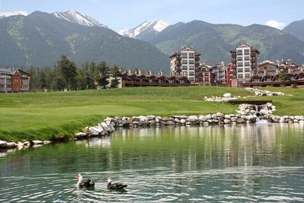 Мащабна и нагла схема за кражба на планинска вода разкриха в Пиринско, захранвала хотел и конеферма