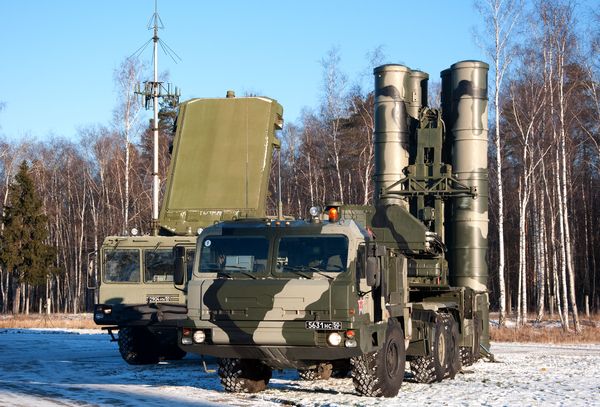 Warfiles.ru: Хиляди руски военни заемат позиции край арменско-турската граница