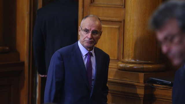 Рокадата на върха на БНБ се отложи 