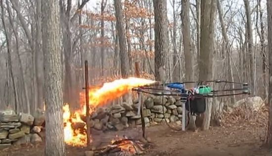 Дрон опече пуйка в репетиция за Коледа (ВИДЕО)