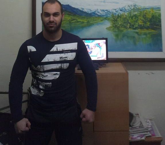 Само в БЛИЦ: Надзиратели откриха интересна находка в килията на Пешо Розата (СНИМКИ)
