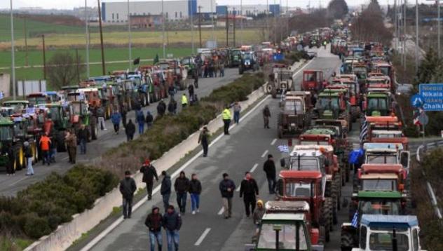 20 000 гръцки трактора тръгват към границата ни, блокират Кулата и Илинден за 6 часа