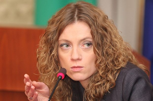 ГЕРБ и БСП кръстосаха шпаги за закона за училищното образованиие