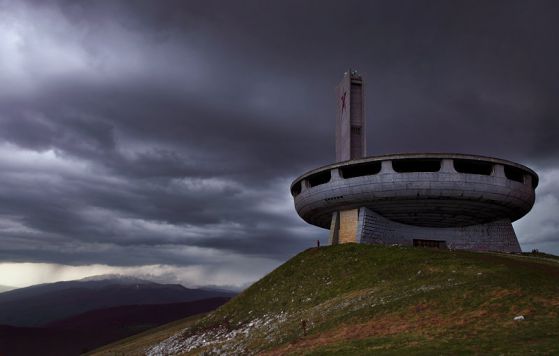 Заради опасни селфита: Затвориха паметника на Бузлуджа