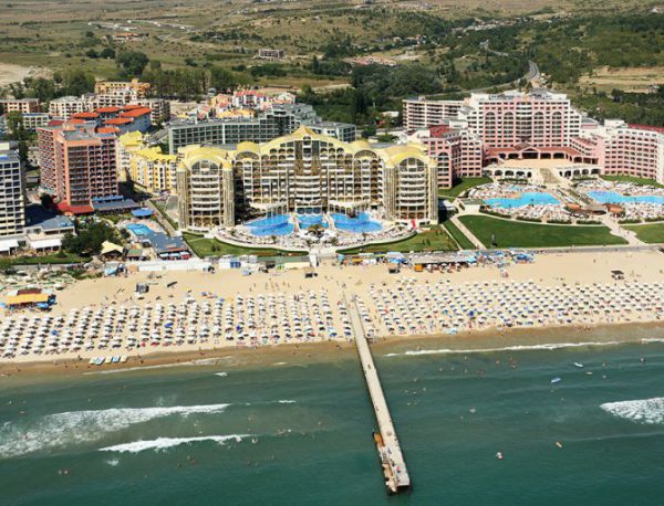 Слънчев бряг и Златни пясъци влязоха в десетката за най-евтини курорти сред руснаците