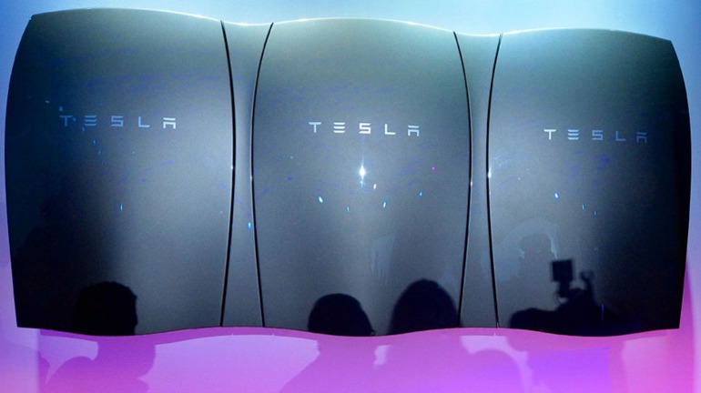 Tesla подготвя нова версия на батерията Powerwall (ВИДЕО)