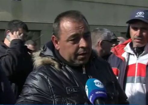 Един от шофьорите, пробили блокадата на Кулата: Гръцките фермери извадиха пушка (ВИДЕО)