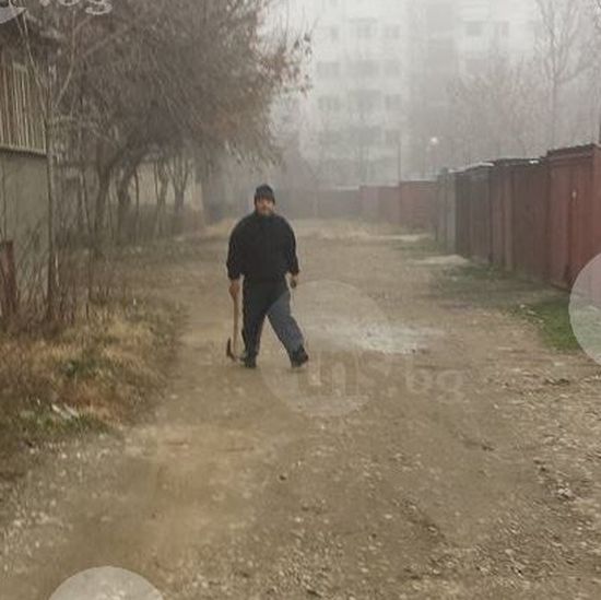 Екшън в Пловдив: Въоръжен с нож и брадва подгони минувач с куче  (СНИМКА)