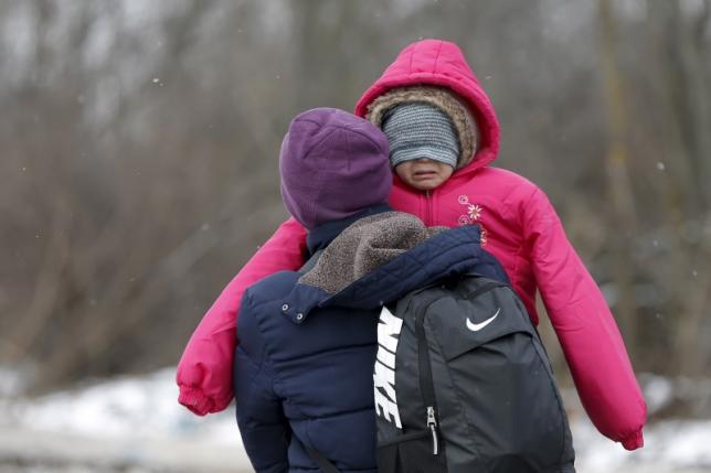 Откриха 97 бежанци в турски ТИР, пътуващ за България