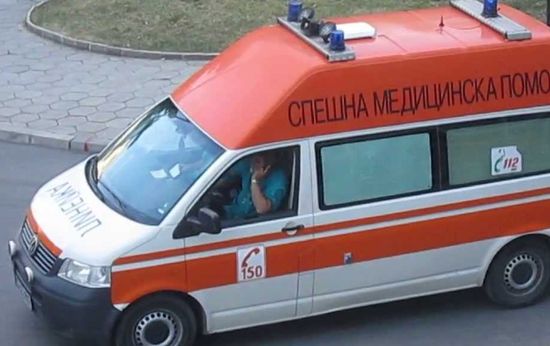 Ужас! Падна покривът на сграда и уби мъж