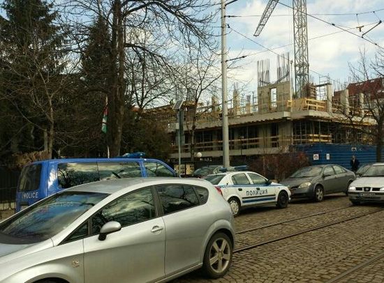 Омар Зайед е бутнат от етаж на палестинското посолство
