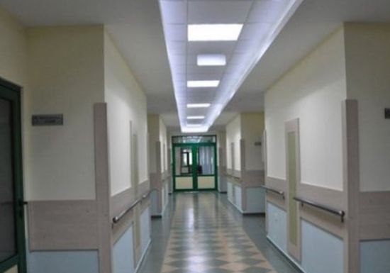 Лекари се гаврят с тежко болен пациент
