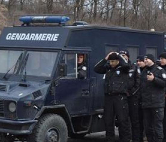 Гората около Клисурския манастир почерня от жандармерия, търсят... 