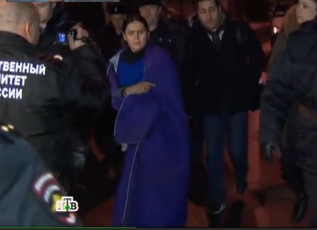Напират да линчуват бавачката, която обезглави малката Настя (ВИДЕО)