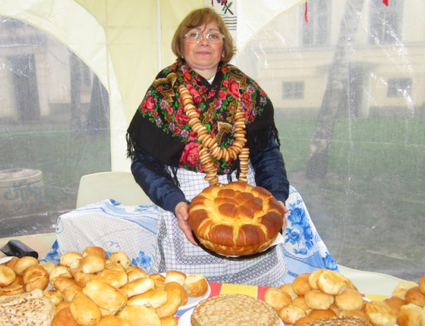Заговезни по руски в центъра на София