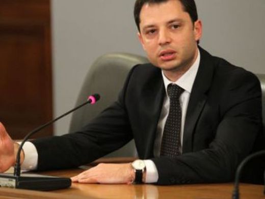 Делян Добрев: Картел се доказва дори с нахлуване в офиси и с изземане на документацията