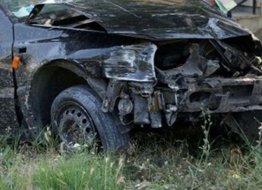 Шофьор се заби в метален контейнер, загина на място