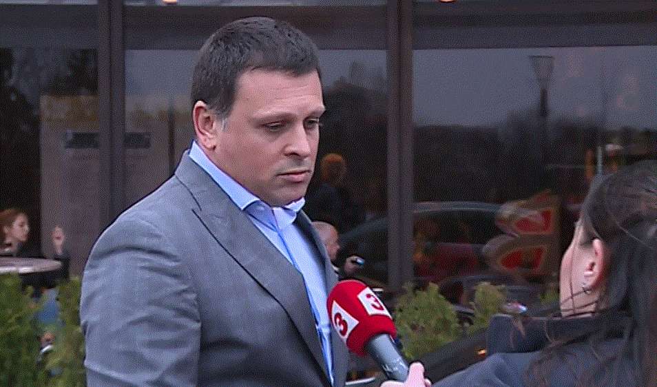 Извънредно в БЛИЦ: Калоян Топалов мълчи преди изслушването за самоубийството на съдия Ценов!